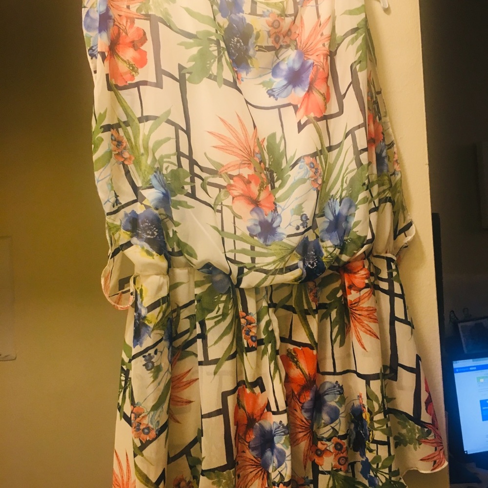 New blouse - Picture 5 of 7
